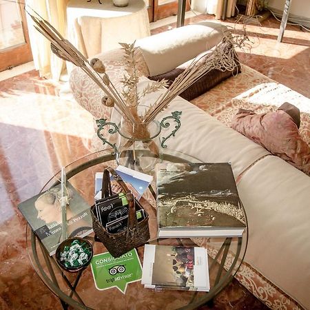 B&B Royal Palace Room Caserta Exterior photo