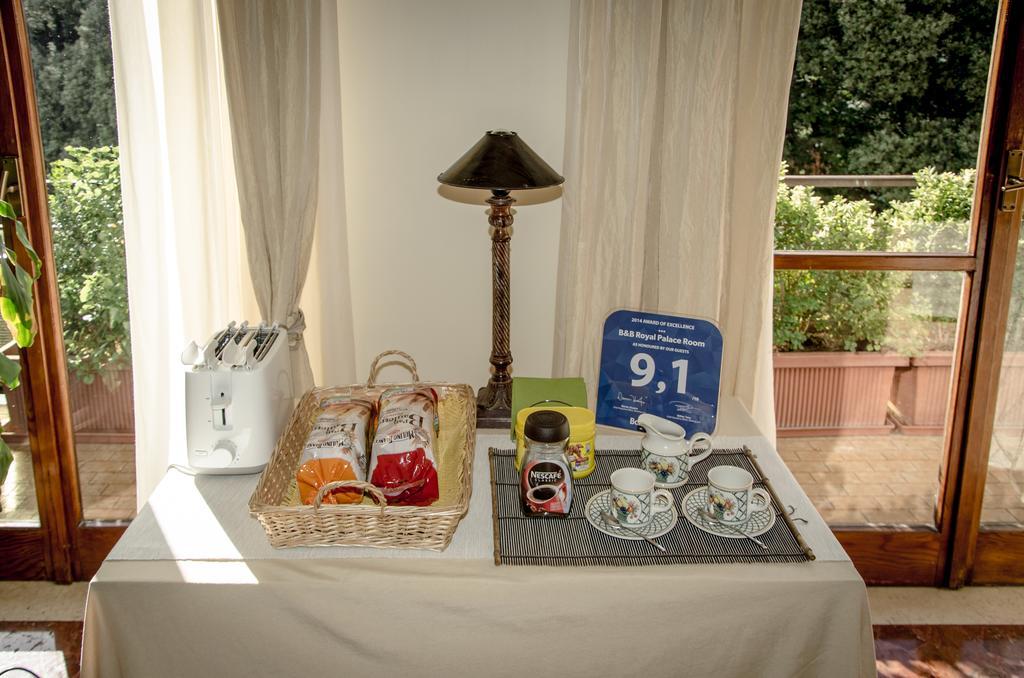 B&B Royal Palace Room Caserta Exterior photo